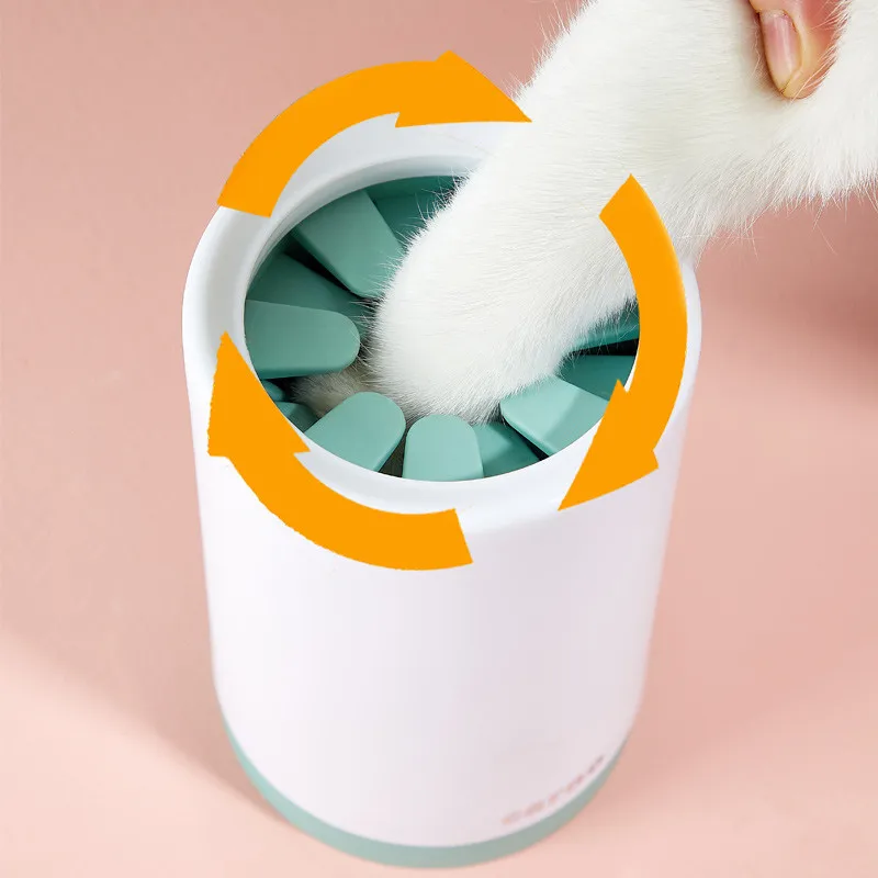 Dog Paw Cleaner Cup for Small Large Dogs Portable Outdoor Pet Foot Washer Clean Brush Soft Silicone Wash Combs |