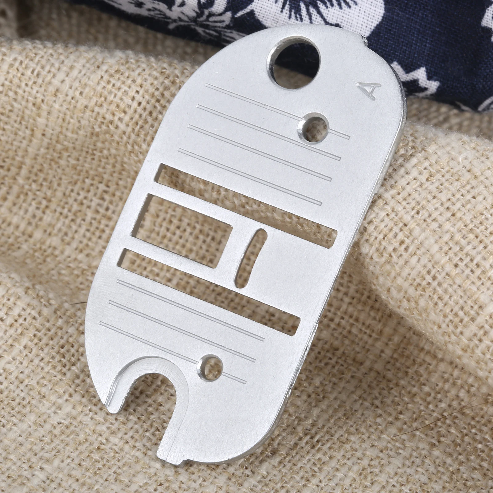 1Pc Macchina Da Cucire Piastra Ago Zig Zag Gola Piastra #312777 Per Singer #312777 Macchina Da Cucire Domestica Strumenti Per Cucire