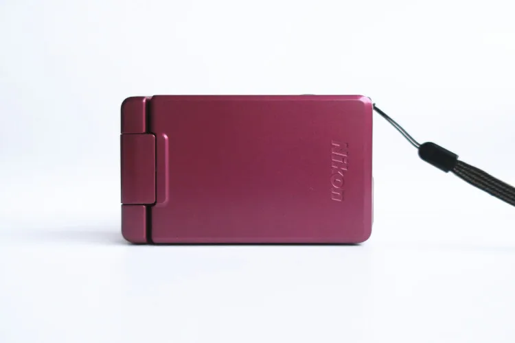 Б/у цифровая камера Nikon COOLPIX S6900 с 12x оптическим зумом и встроенным поворотным экраном Wi-Fi/NFC Б/у цифровая камера Nikon COOLPIX S6900 с 12x оптическим зумом и встроенным поворотным экраном Wi-Fi/NFC