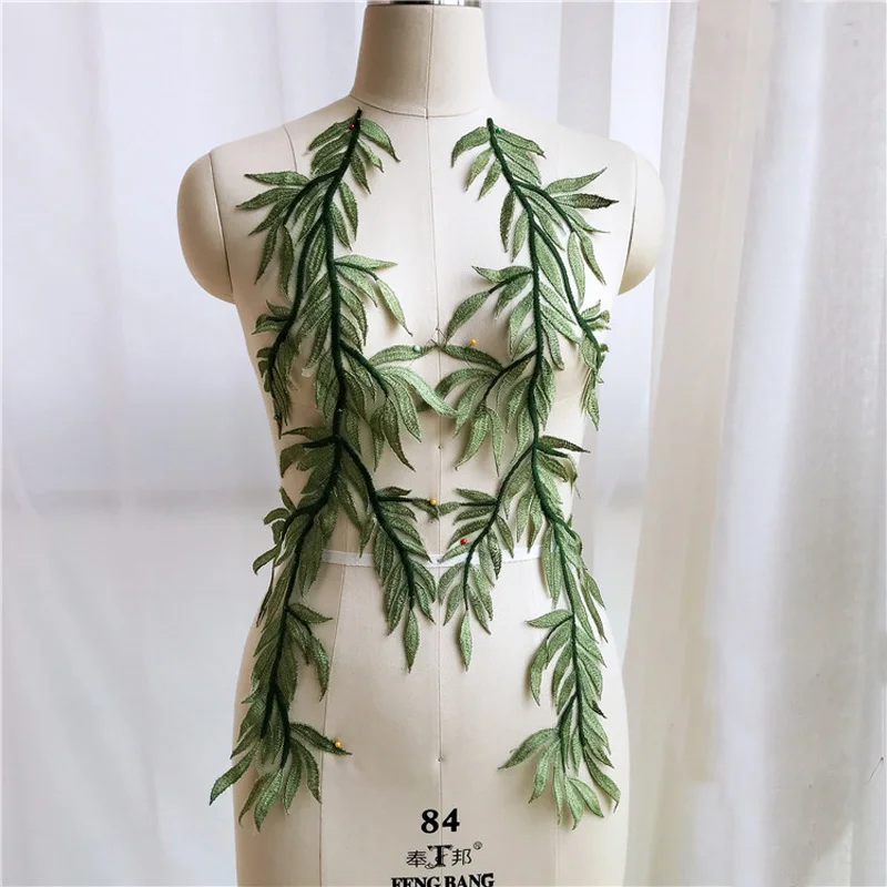 

2Pcs 4 Colors Mirroring Bamboo Flowers Embroidered Lace Large Applique Lace Patch for Dress Clothing Decoration