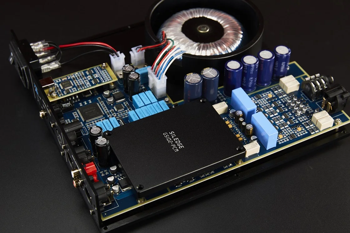 New HOLO Audio, Cyan, Cyan, fully discrete R2R decoder DAC, DSD pure decoding, without amp