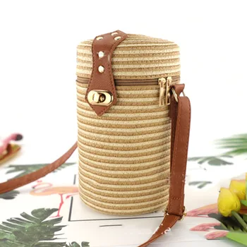 

2020 Fashion Womens Fresh Fashion Straw Cherry Bucket Bag Joker Embroidery Shoulder Slung Bag Female Bolsa Feminina Beach Bags