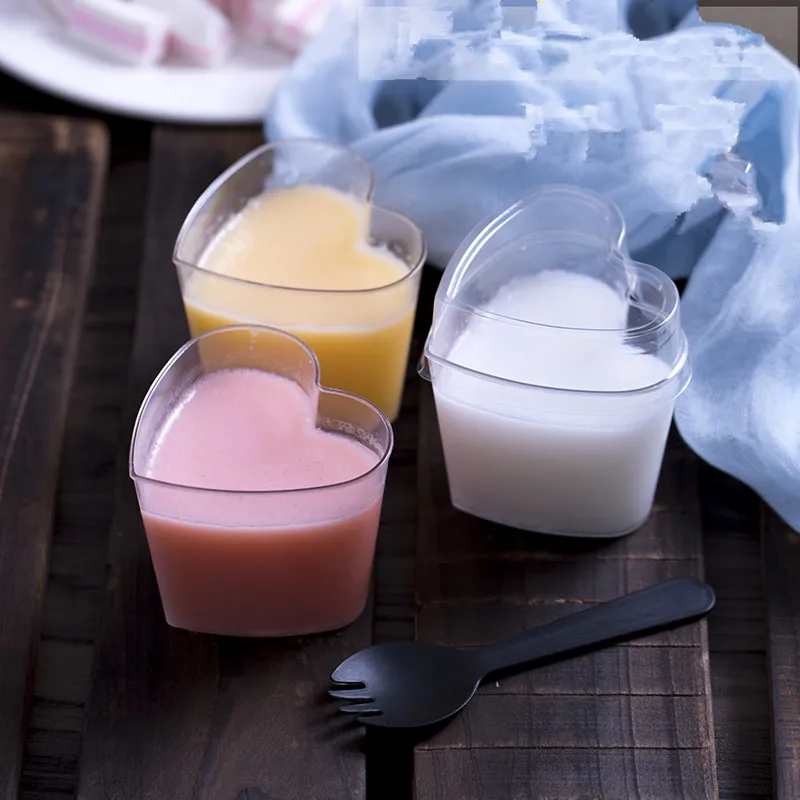 

High quality heart shape creative disposable pudding cup party birthday favor 140ml small ice cream jelly plastic cups with lid