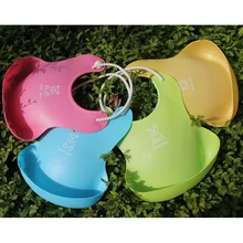 Длинный пластиковый нагрудник с героями мультфильмов для новорожденных, персонализированные одноцветные водонепроницаемые нагрудники для кормления, силиконовые детские резиновые нагрудники для мальчиков и девочек