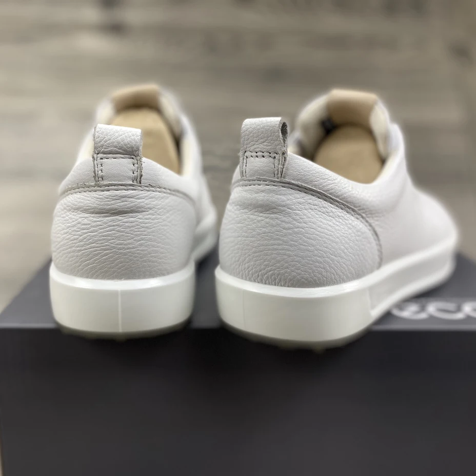 Men Professional Golf Shoes Genuine Leather Golf Sneakers Outdoor Anti Slip Spikless Walking Wears for Golers Mens Sneakers