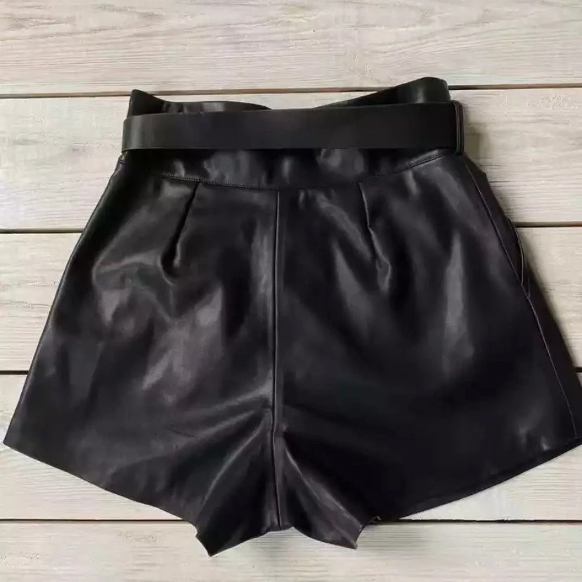 Рисунок 2 - Шорты кожаные, с высокой талией