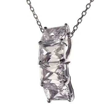 

Pendant in sterling silver of 925mls with zircons set.