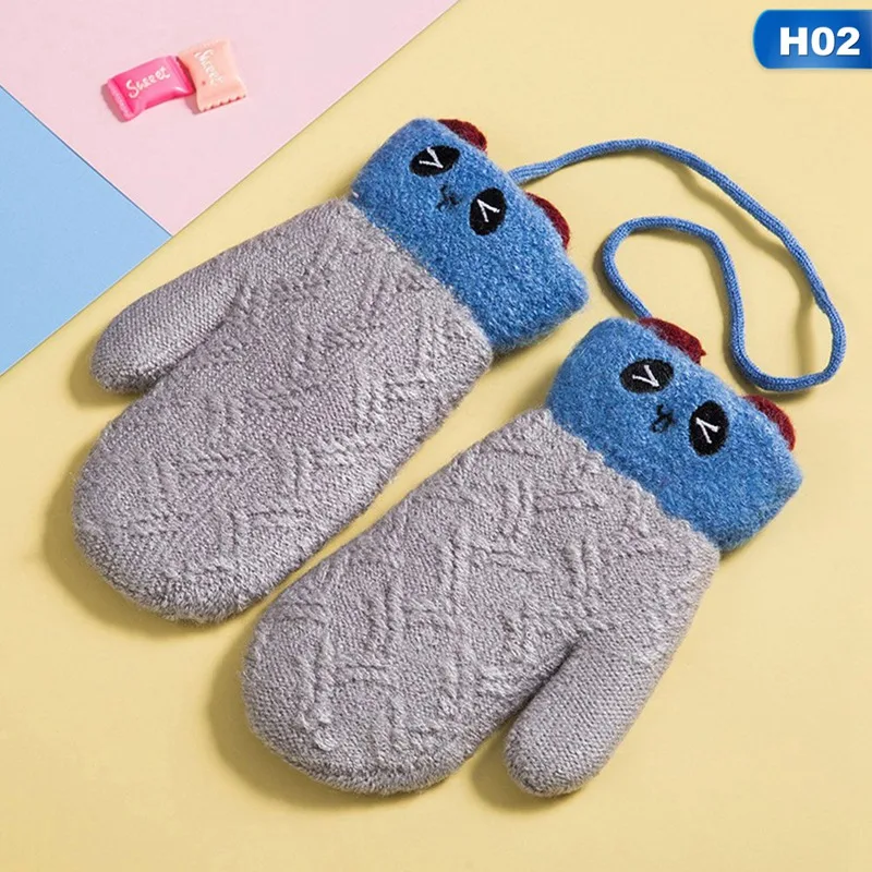 1 пара милых детских перчаток с рисунками из мультфильмов, зимние бархатные плотные теплые перчатки для мальчиков и девочек, шерстяные вязаные детские варежки на палец