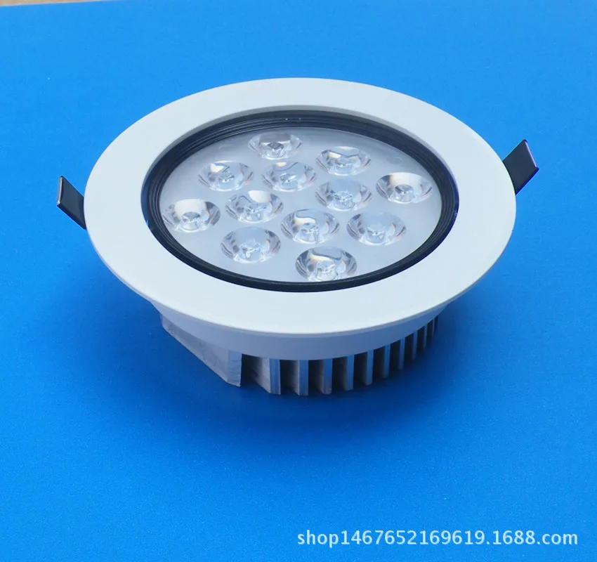 

9WLED Ceiling Light Housing Kit White And Black Steps Middle Ring Thick Material 12 W Anti-glare Blades Heat Dissipation