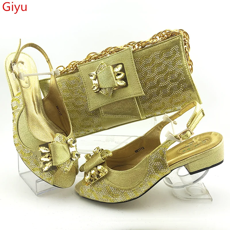 MM1112 GOLD SIZE38-43 HEEL3.8CM 0.9KG 225RMB