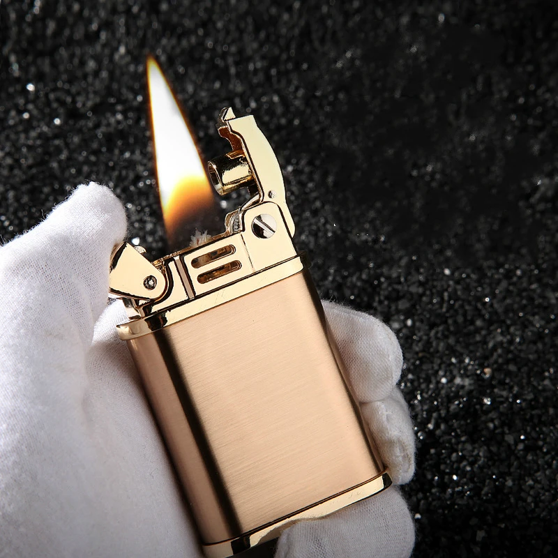 

Brass Kerosene Lighter Retro Cover Ejection Old Nostalgic High-end Lighter Windproof Kerosene Cigarette Lighter Gadgets for Men
