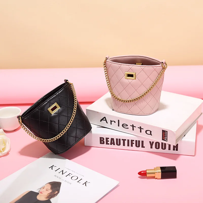 

2019 New Rhombic Office Ladies Solid Color Handbag Fashion High Quality PU Chain Women Shoulder Messenger Bag