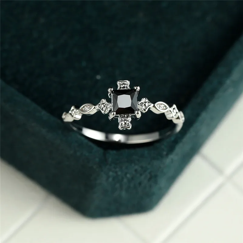 Vintage Male Female Black Zircon Ring Square Crystal Small Stone Wedding Ring Trendy Silver Color Engagement Rings For Women Men