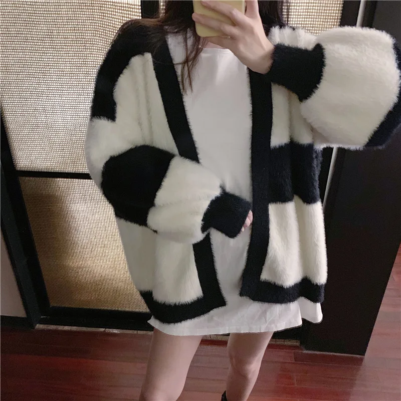 Best Price 2020 New Korean knitted Cardigan stripe Hit color splice sweater women Leisure Loose fashion long sleeve Thicken Plus cashmere