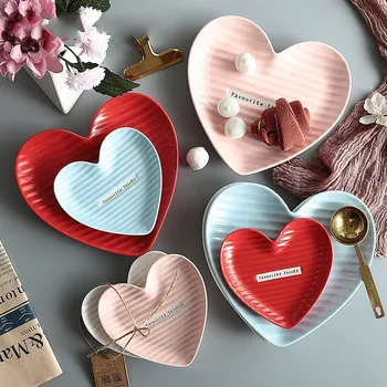 

Heart-shaped Ceramic Plate Decorative Jewelry Trinket Dish Creative Design Tray for Food Tableware Set Kitchen Tool