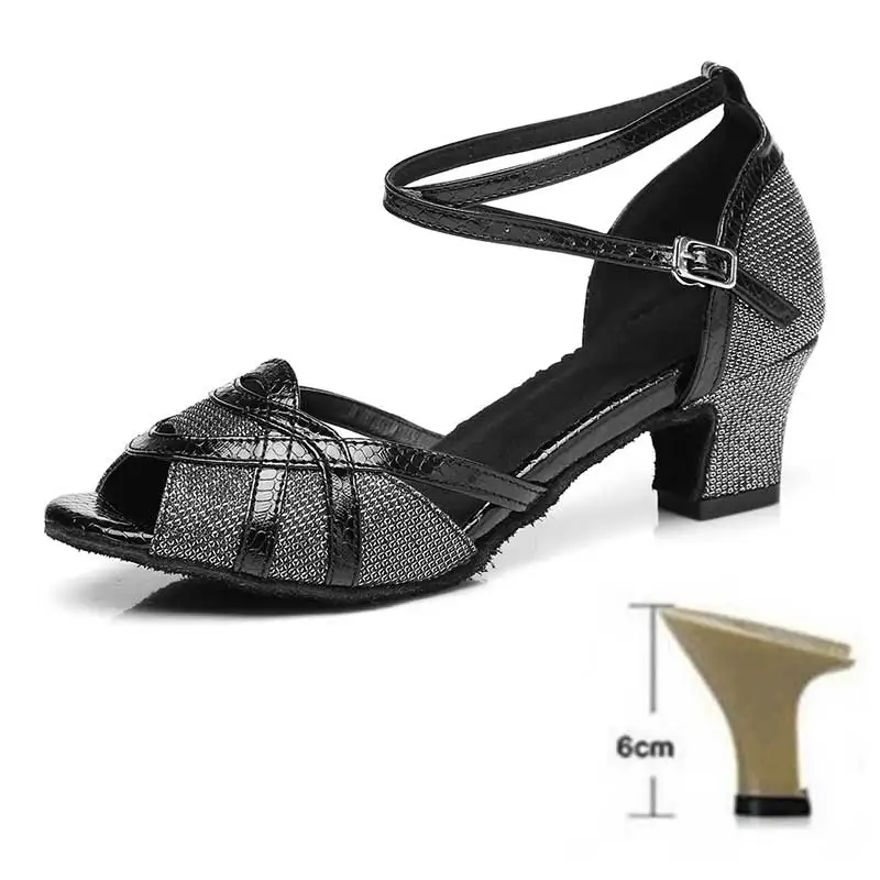 Обувь с волнообразным краем; Zapatos De Mujer; Дамская обувь на высоком каблуке Туфли для латинских танцев для девочек, бальные туфли для сальсы Танцы тапки обувь черного цвета на низком каблуке; 4/6/7,5/8,5/10 см - Цвет: Black 6CM