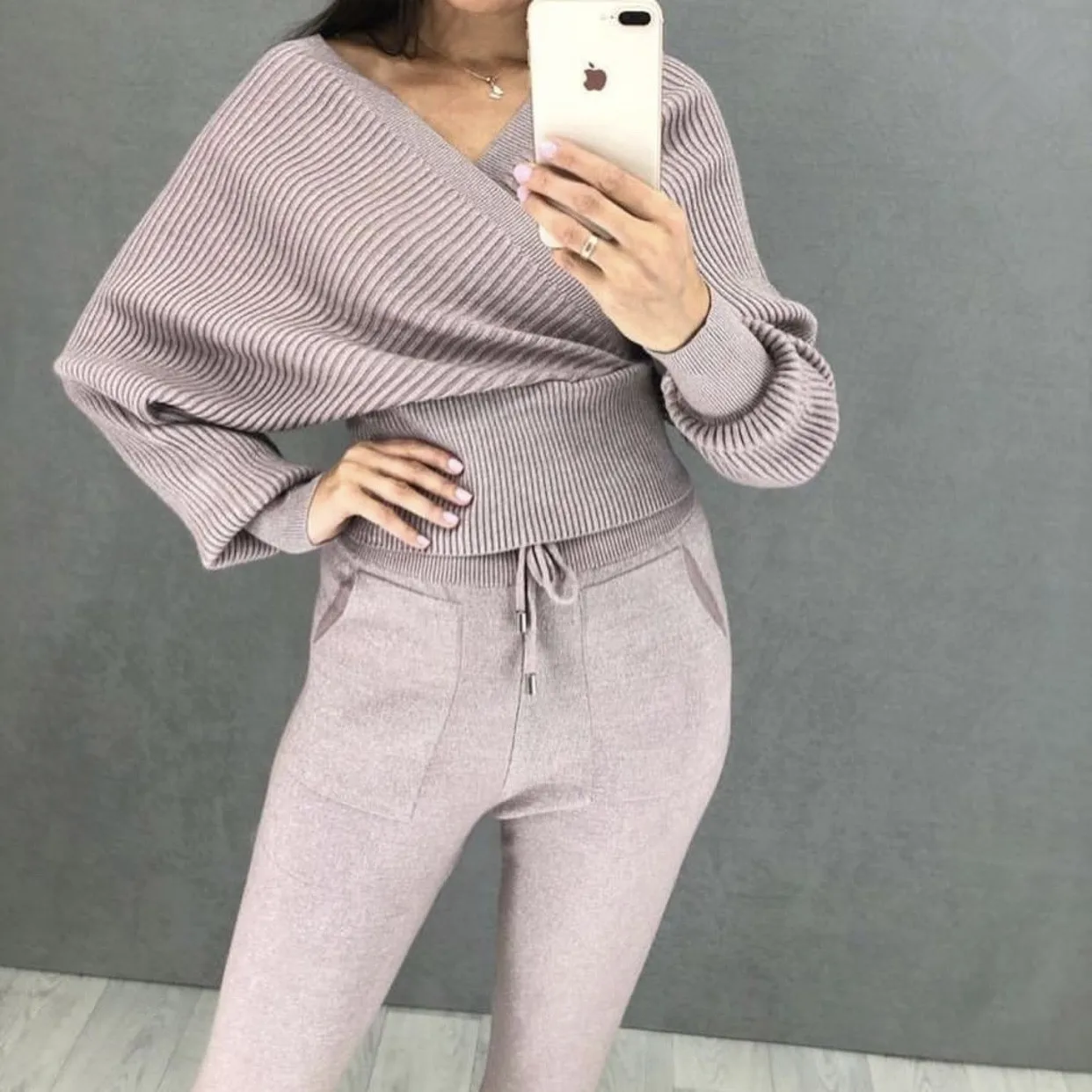 

Mooirue 2019 Winter Kintting Sweater 2 Piece Set Women V Neck Batwing Sleeve Pullover+ Elastic Long Pants Warm Casual Pant Sets