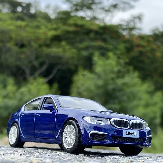 1:36 M5 M550i Car Model M2 M4 Alloy Car Model Diecast & Toy Vehicles Toy Car Metal Model Collection Simulation Children Toy Gift 3