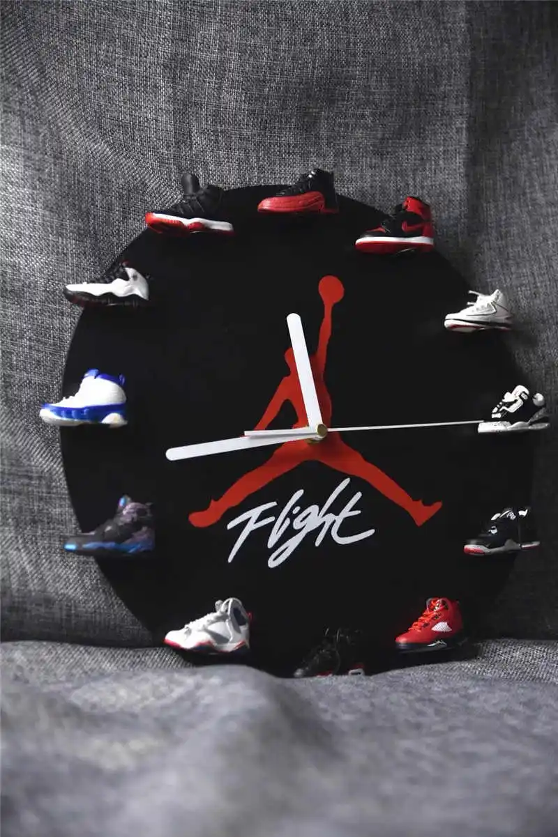 

Dropshipping aj1-12 wooden clock 12pcs mini shoes 3D Mini Sneaker Sports shoes Sneaker keychains
