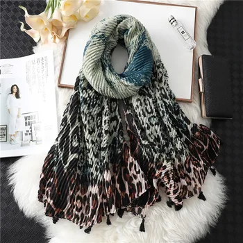 

Brand Hijab Winter Warm Women 2019 Leopard Foulard Bandana Pashmina Cotton Scarf Female Fashion Shawl Printed Scarves Poncho
