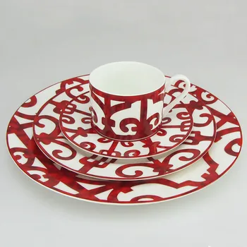 

Bone China Dinner Plate Spanish Red Grid Dish Art Design Plate Dinnerware Sets