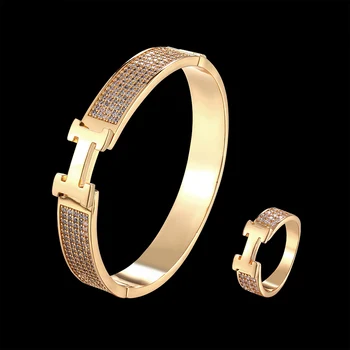 

Lanruisha brand Simple alphabetic bracelet and ring jewelry set with glossy letter H in the middle and zirconium on both sides