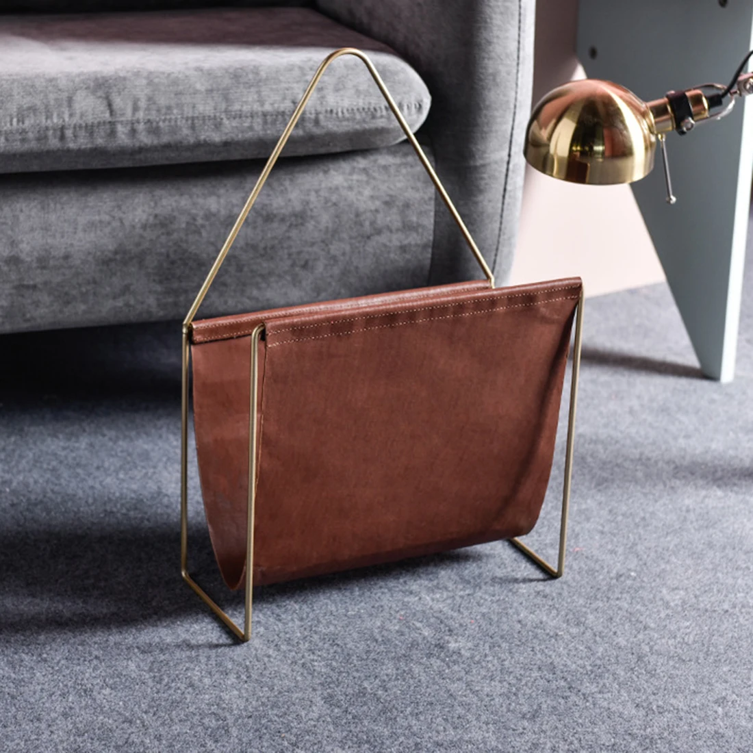 Tanie Kreatywny skórzany magazyn regał magazynowy pulpit Folder książka uchwyt na dokumenty gazeta stojak wystrój pokoju podwójna warstwa