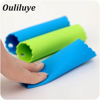 

2PCS Creative Magic Silicone Garlic Peeler Soft Silicone Vegetable Garlic Cleaning Peeling Tube Kitchen Gadgets Accessories
