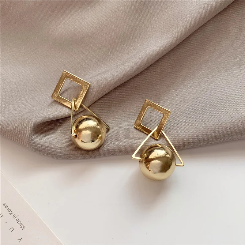 

Women's Small Bell Pendant S925 Silver Needle South Korea Elegant Normcore Style Metal Geometry Earrings Fashion Ear Stud Gold