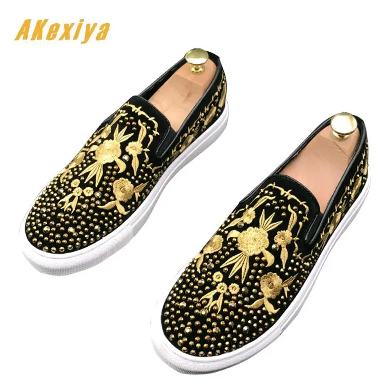 

royal designer streets Men embroidery rhinestone Casual Flats Shoes loafers Male Prom Hip-hop skateboard shoes zapatos hombre