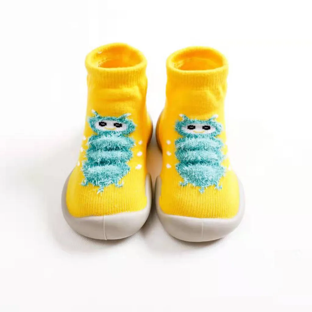 Мягкие милые ботинки для маленьких мальчиков и девочек носки для малышей с рисунком Нескользящие теплые мягкие резиновые ботинки модные носки для малышей