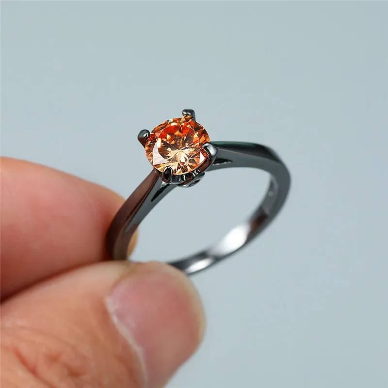 Милое женское кольцо маленький камень цвета шампань винтажное Черное золото