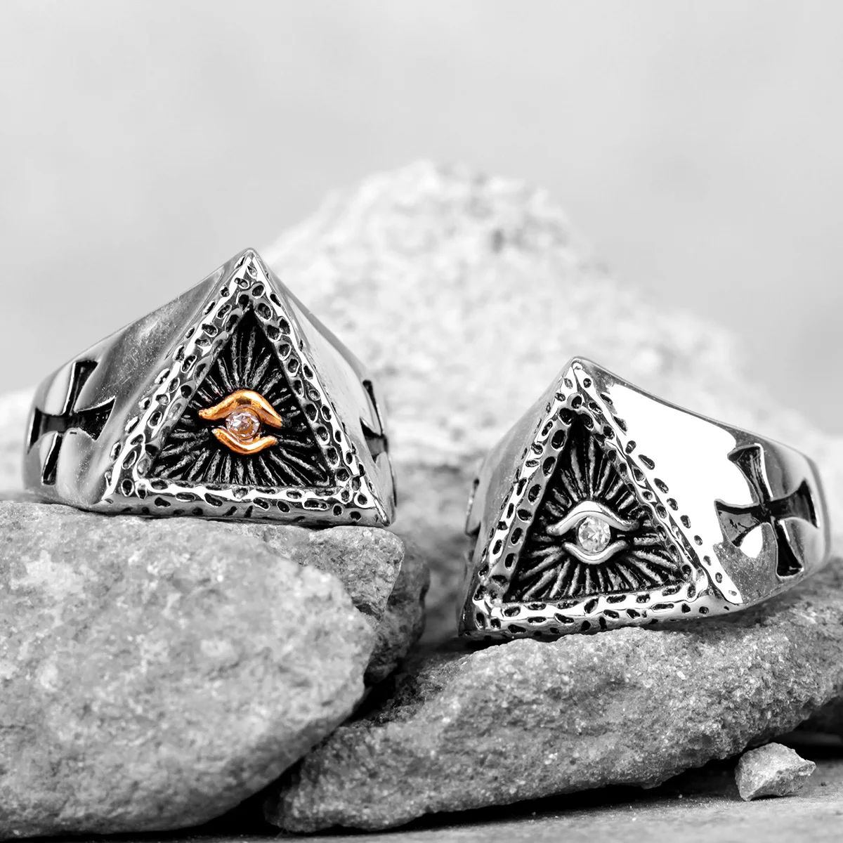 

Stainless Steel Men Rings Triangle Eye of God Personality Punk Rock for Biker Male Boyfriend Jewelry Creativity Gift Wholesale