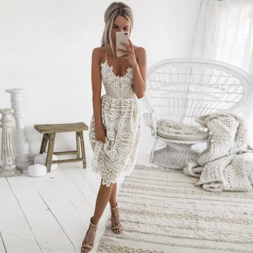 

BacklakeGirls 2020 Sexy V Neck Lace Cut Out Cocktail Dress Sleeveless Backless Two Colors White Black Robe De Cocktail Paillette