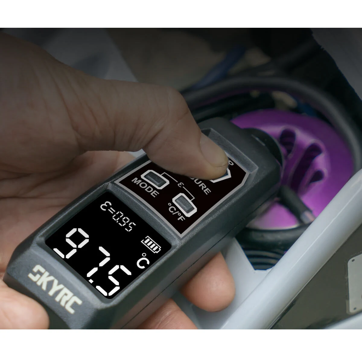 

SKYRC ITP380 Infrared Thermometer