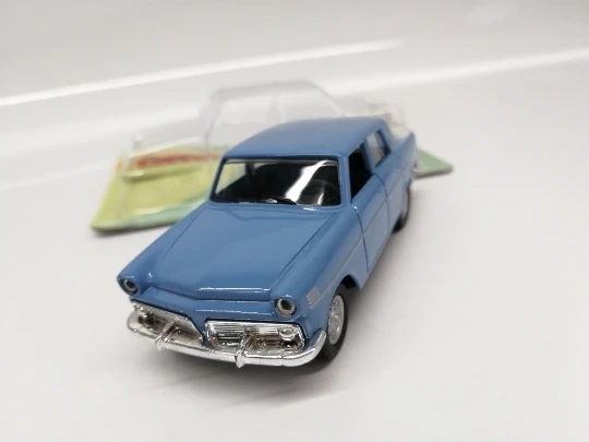 Разнообразие 1/43 специальный литой металл классическая модель машины домашний дисплей Коллекция игрушек для детей