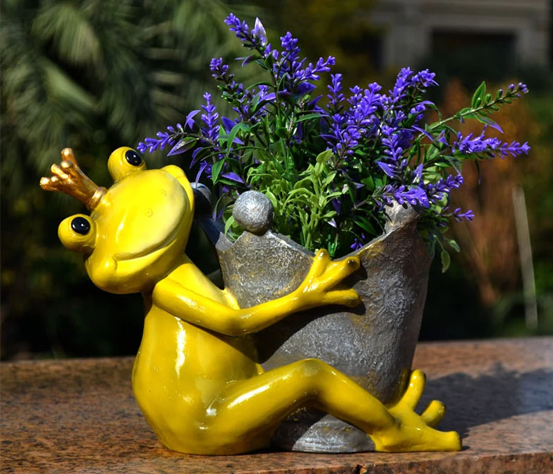 Crown Frog Resin Flower Pot Animal Sculpture Decoration Desktop Flower Arrangement Container Garden Micro Landscape Potted