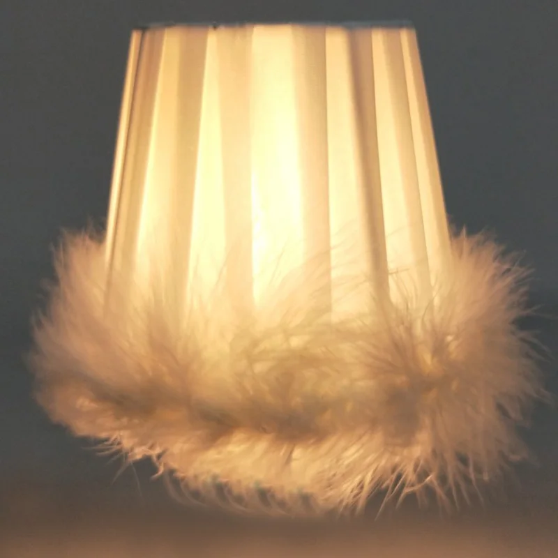 Nordic Style Feather Lampshade Bedside Desk Table Lamp Night Light Chic Feather Lamp Shade Dinner Party Home Decor
