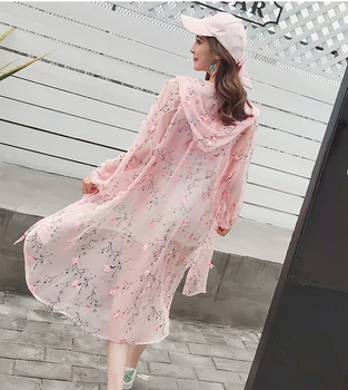 

2020 Summer Seaside Casual Women Shirts Holiday Chiffon Shirt Loose-Fit Stereo Flower Printed Hooded Coat Women's Shirts