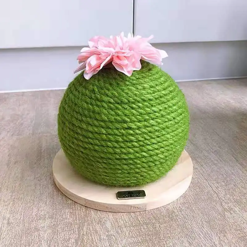 Когтеточка с шариками и кактусами чесалка для кошек ручной работы в форме дерева