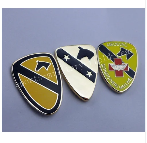 tomwang2012. THREE US ARMY CSIB 1ST CAVALRY DIVISION HAT LAPEL PIN BADGE GIFT | Спорт и развлечения