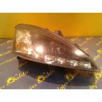 

RIGHT HEADLIGHT for FORD FOCUS HATCHBACK (CHAP)