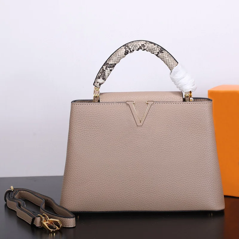 Новая кожаная сумка модная и классическая |