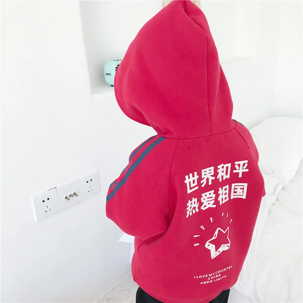 Tonytaobaby/осенне-зимнее платье новое платье для маленьких мальчиков и девочек красная одежда для малышей толстовки с капюшоном для родителей