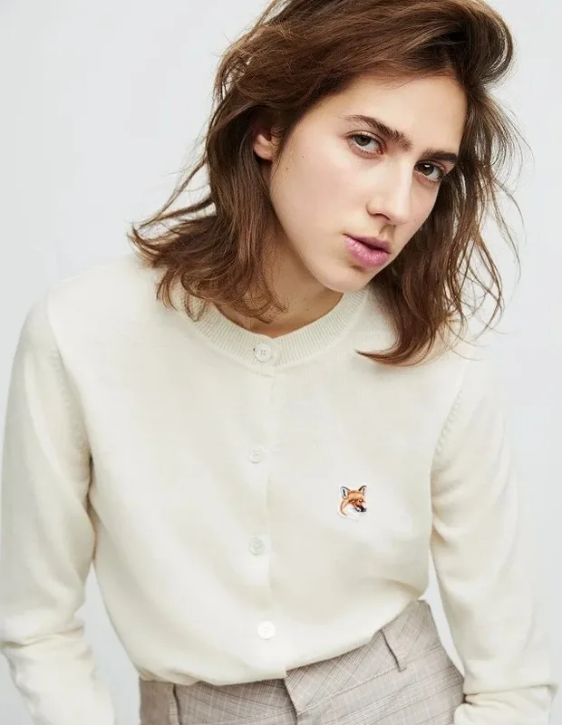 Autumn 2020 New Fox Embroidery Round O Neck Button