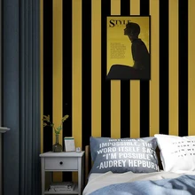 Простые вертикальные полосы Современная Настенная бумага настенные покрытия золотые и черные классические виниловые обои домашний Декор Спальня