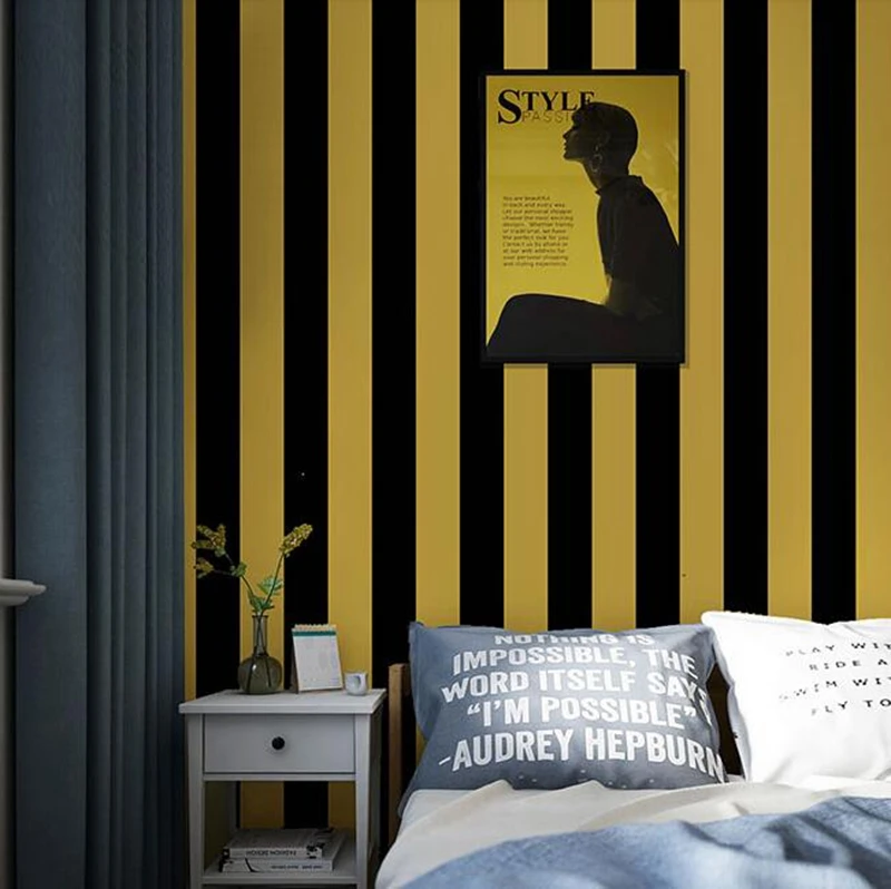 

Simple Vertical Stripes Modern Wallpaper Wall coverings Gold and Black Classic Vinyl Wall Paper Home Decor Bedroom