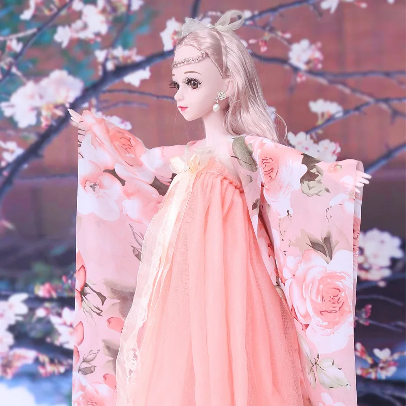 11820682588_1973183737