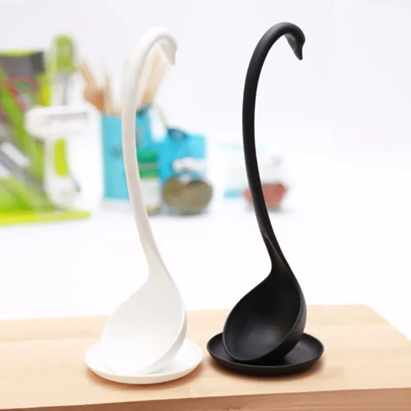 Fetoo-Attractive-1-piecs-Lovely-Kitchen-Supplier-Swan-Shaped-Ladle-Non-Stick-Ladle-and-Base-P30 (5)