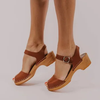 

2020 medium heel waterproof platform all-match buckle sandals female